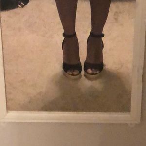 Gianni Bini wedges size 9.5